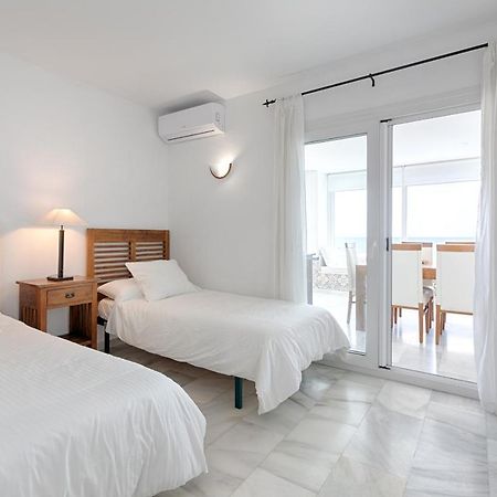 Front Sea View Apartment Estepona Ngoại thất bức ảnh